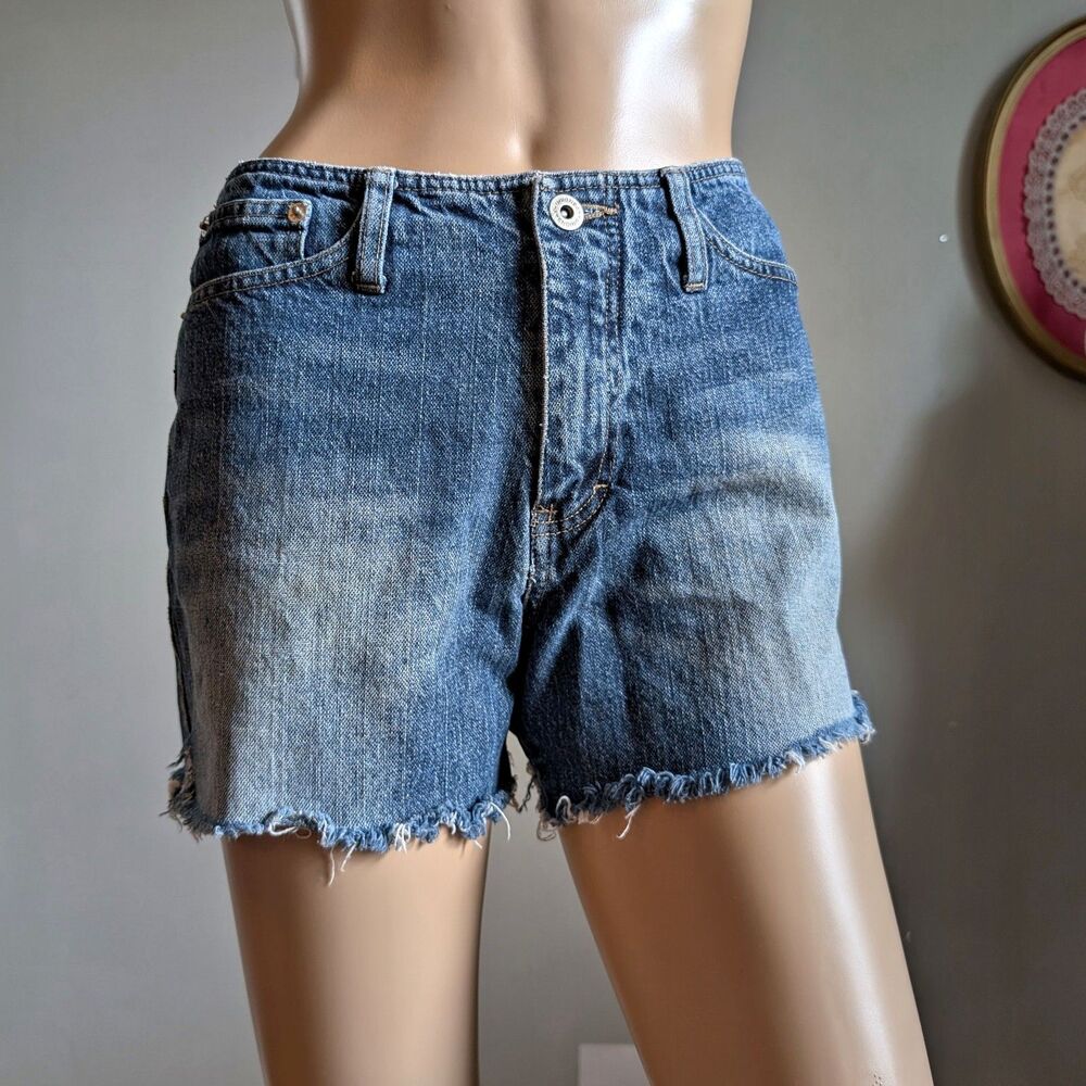 Vintage Y2K Union Bay Cut Off Jean Shorts Denim Raw Hem Summer Jrs Size 7